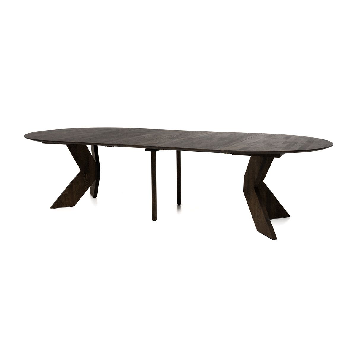 Aspen rundt spisebord ø140 (340) med 4 tilleggsplater røkt heltre eik